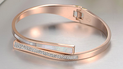 4 essential methods for selecting stainless steel jewelry