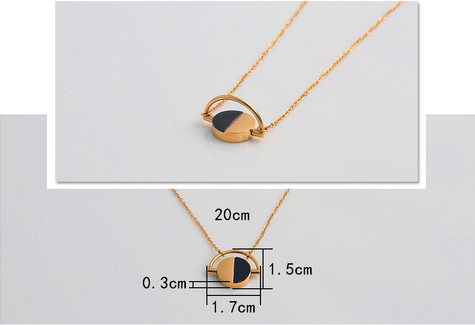Rotating hollow round necklace