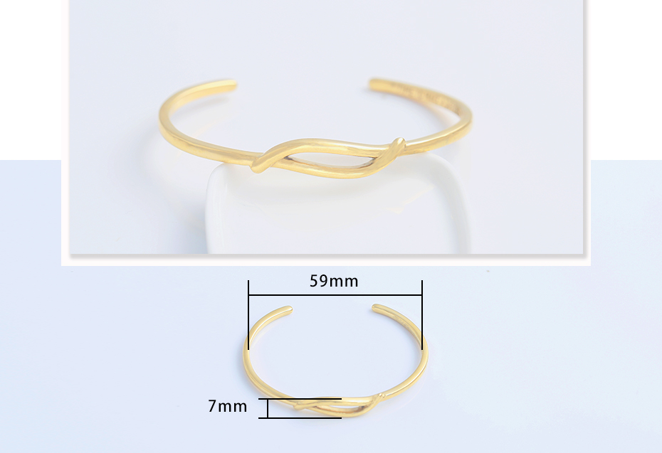 Cross-opening bracelet