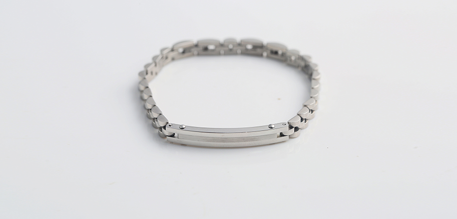 Curved clip watch band bracelet