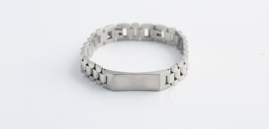 Simple stainless steel strap bracelet