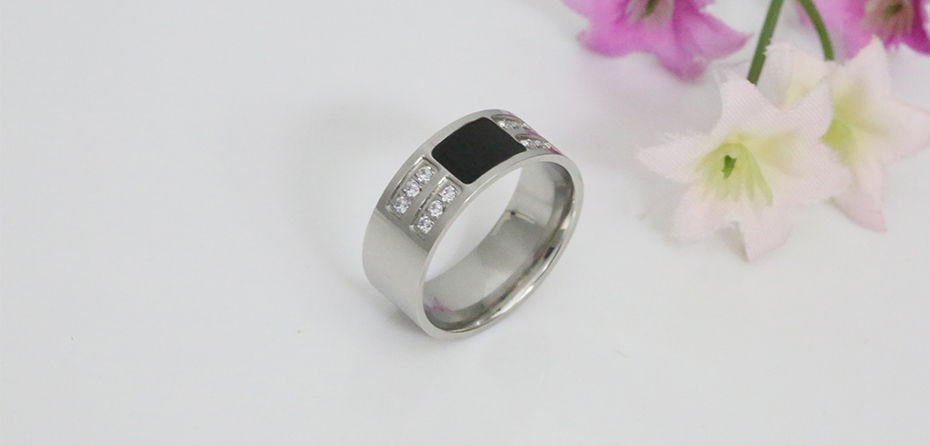 Ribbed square black diamond ring