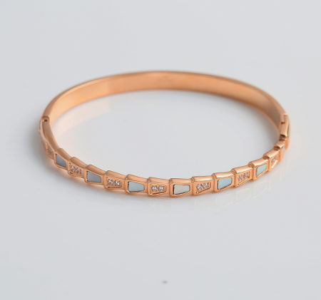 White diamond bracelet