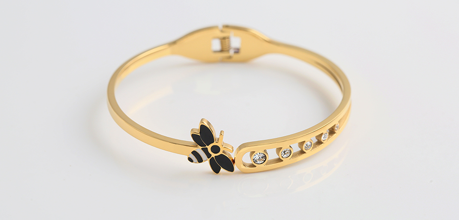 New bee-studded bracelet
