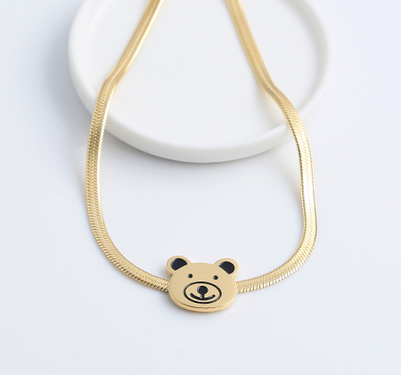 Mini bear necklace