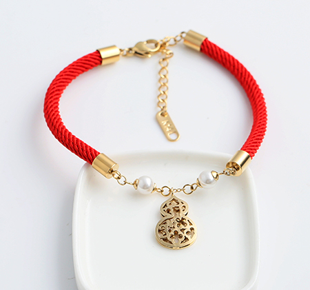 Hollow gourd pearl red rope bracelet