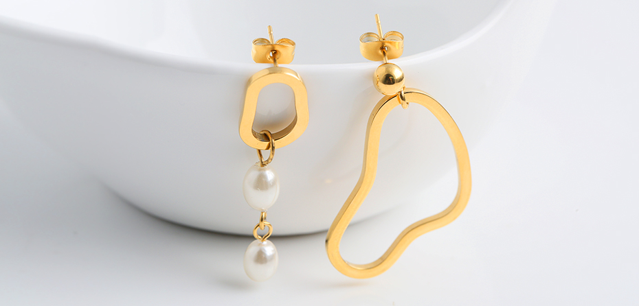 European irregular pearl earrings