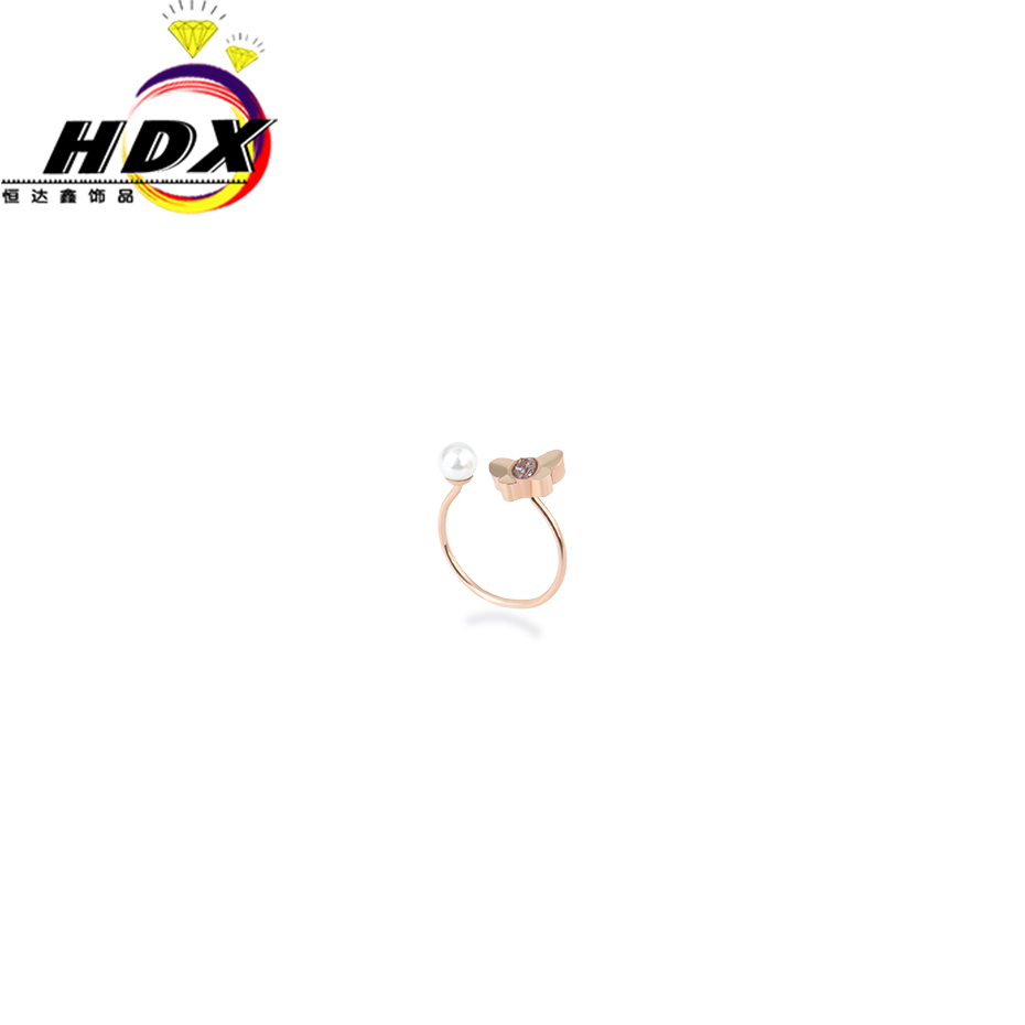 Fashionable and beautiful Pearl Rose Gold Ring