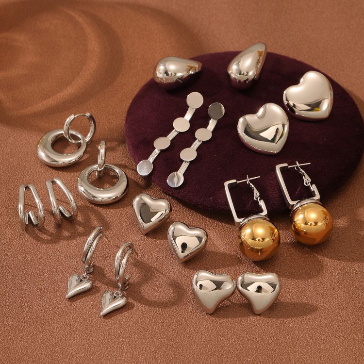 Heart shaped pendant earrings